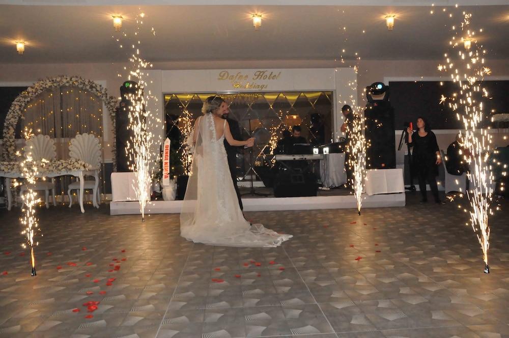 Dafne Hotel Анкара Экстерьер фото